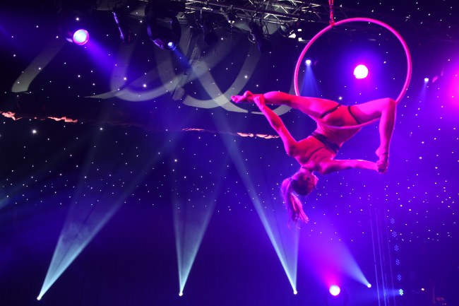 Smart Christmas Parties - entertainment