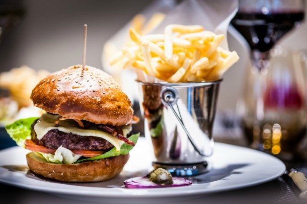 THE AMERICAN BURGER SMALL